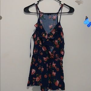 Black red flower romper